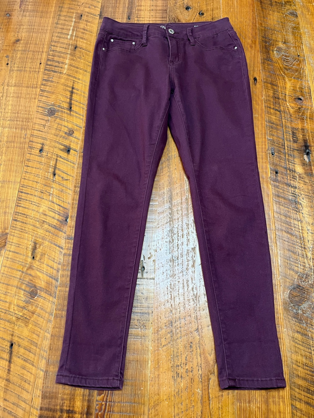 Signature Studio Slim Stretch Jeans in Deep Plum NWOT Size 8